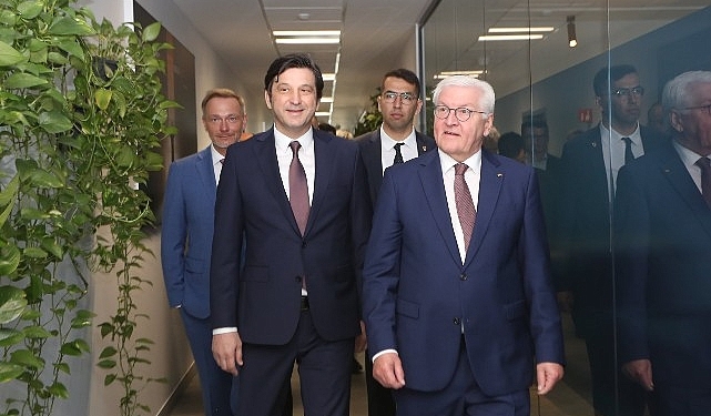 Almanya Cumhurbaşkanı Frank-Walter Steinmeier DHL Express Türkiye’nin İstanbul Havalimanı’ndaki operasyon merkezini ziyaret etti