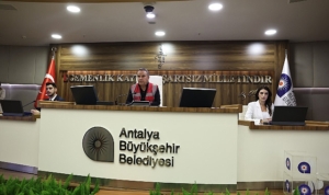 antalya-buyuksehir-belediye-meclisi-yeni-donemin-ilk-toplantisini-yapti-UnaEMBeX.jpg