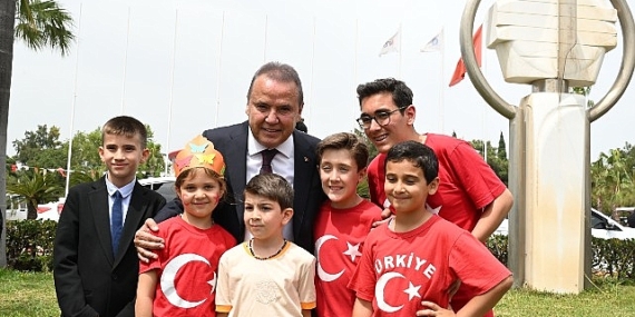 Antalya Büyükşehir Belediyesi 23 Nisan’ı coşkuyla kutladı