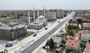 baskan-altay-kucuk-aymanas-caddesinde-sicak-asfalt-calismasina-basladik-hcSqlGzq.jpg