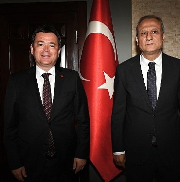 baskan-aydin-ilk-resmi-ziyaretini-yapti-zOzOEzUf.jpg