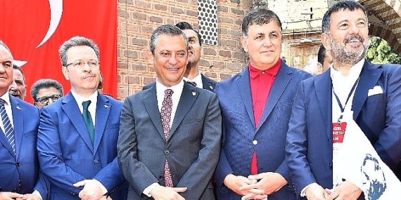 Başkan Cemil Tugay 484’üncü Uluslararası Manisa Mesir Macunu Festivali’ne katıldı