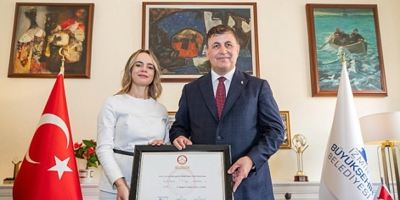 Başkan Cemil Tugay görevi devraldı “Şehrimize, Atatürk’e borcumuzu ödeyeceğiz”