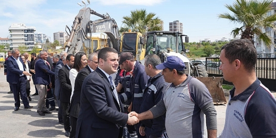 Başkan Demir belediye personelleri ile bayramlaştı