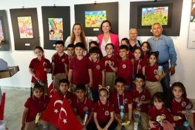 baskan-kinay-cocuklara-resim-yarismasi-odullerini-verdi-yazmaktan-ve-cizmekten-asla-vazgecmeyin-NgVkLxVN.jpg