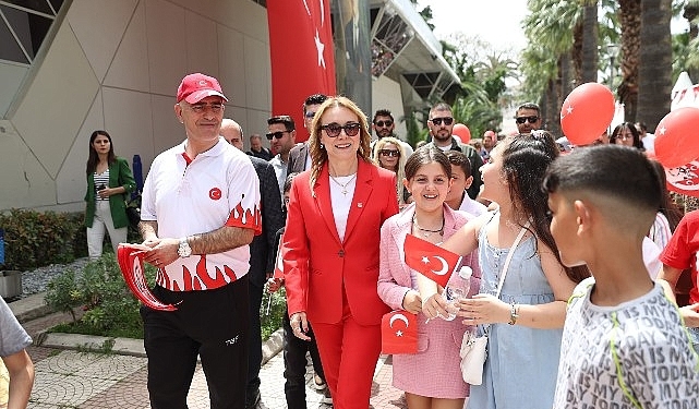 Başkan Mutlu’dan çocuklara lunapark sürprizi