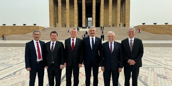 Başkan Şadi Özdemir CHP Yerel Yönetimler Çalıştayı’na katıldı
