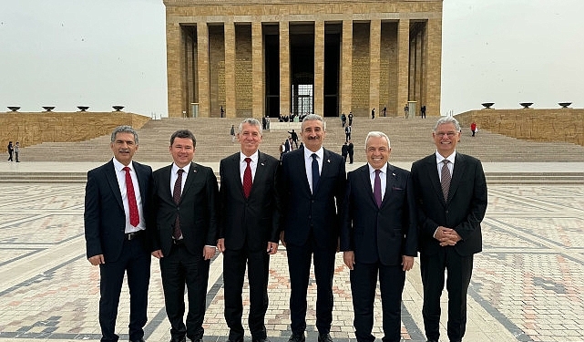 baskan-sadi-ozdemir-chp-yerel-yonetimler-calistayina-katildi-UIlKkMZp.jpg