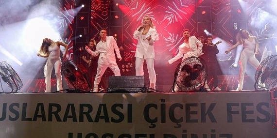 Bayındır’da İrem Derici Rüzgarı Esti