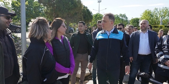 Beylikdüzü Belediye Başkanı Mehmet Murat Çalık, İBB Genel Sekreter Yardımcısı Arif Gürkan Alpay Gürpınar Sahili Düzenleniyor