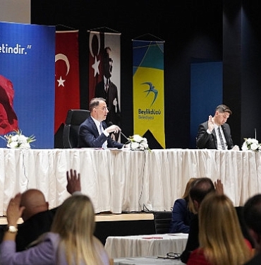 beylikduzu-belediyesi-yeni-donemin-ilk-meclis-toplantisini-beylikduzu-belediye-baskani-mehmet-murat-calik-baskanliginda-inQH8ngq.jpg