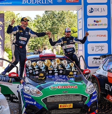 castrol-ford-team-turkiye-bodrum-rallisinde-zirvede-ali-turkkan-liderlige-yukseldi-GH8617lf.jpg