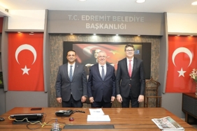 chp-genel-baskan-yardimcisi-ensar-aytekinden-baskan-ertasa-hayirli-olsun-ziyareti-vaVYw39U.jpg