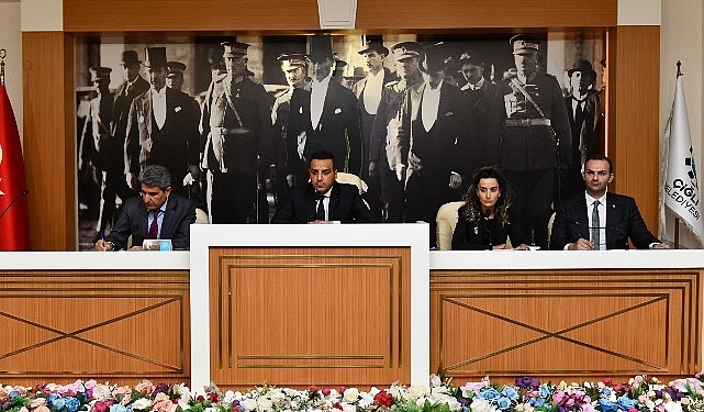 cigli-meclisinde-bir-oy-birligi-de-doruk-icin-baskan-onur-emrah-yildiz-faaliyet-raporunu-GXK87uxC.jpg