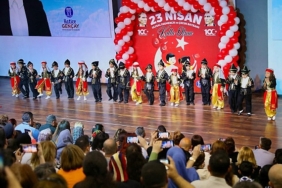 didim-belediyesi-deniz-yildizlari-kres-ve-gunduz-bakimevi-ogrencileri-23-nisan-ulusal-egemenlik-ve-uPEJTQnJ.jpg