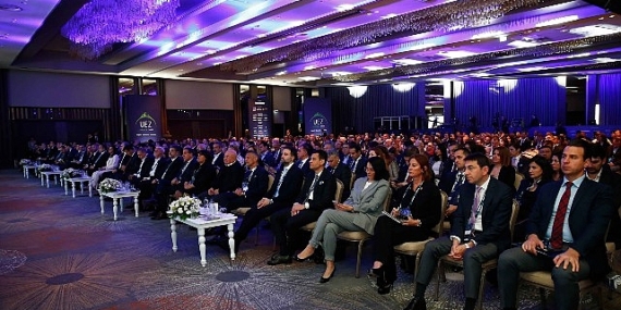 Dünya Liderleri Uludağ Ekonomi Zirvesi’nde! Uludağ Ekonomi Zirvesi’nin açılış konuşmasını Hazine ve Maliye Bakanı Mehmet Şimşek yapacak