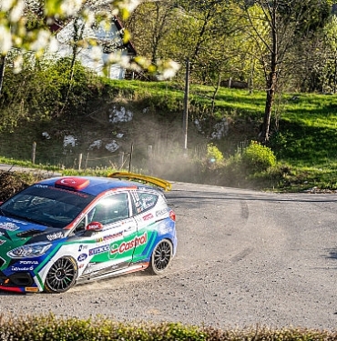 dunya-ralli-sampiyonasinda-bir-turk-ekip-castrol-ford-team-turkiye-sampiyon-pilotu-ali-turkkanla-QQWBAcSs.jpg