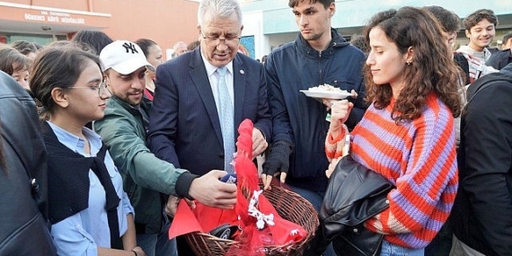 EÜ Öğrenci Dekanlığı gençlerle el ele