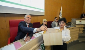 gaziemirde-unal-isik-yonetiminde-ilk-meclis-LAPNkNdE.jpg