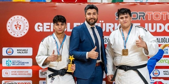 Gençler Türkiye Şampiyonasında 1 numara Kağıtspor