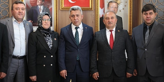 Göreve gelmesinin ardından ziyaretçilerini kabul etmeye devam eden Kandıra Belediye Başkanı Erol Ölmez, Kandıra’da görev yapan muhtarlarla kahvaltı programında bir araya geldi