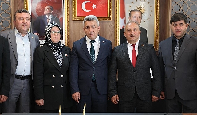 Göreve gelmesinin ardından ziyaretçilerini kabul etmeye devam eden Kandıra Belediye Başkanı Erol Ölmez, Kandıra’da görev yapan muhtarlarla kahvaltı programında bir araya geldi