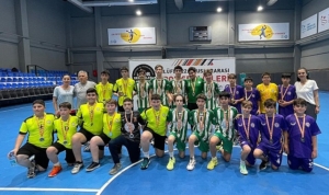 hentbol-ve-masa-tenisinde-kazananlar-kupa-ve-madalyalarini-aldi-yHxrduc1.jpg