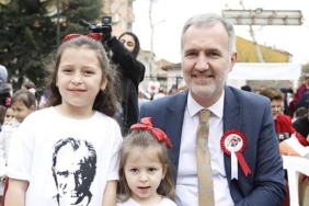 inegolde-23-nisan-dolu-dolu-gececek-Ob8ULEwC.jpg