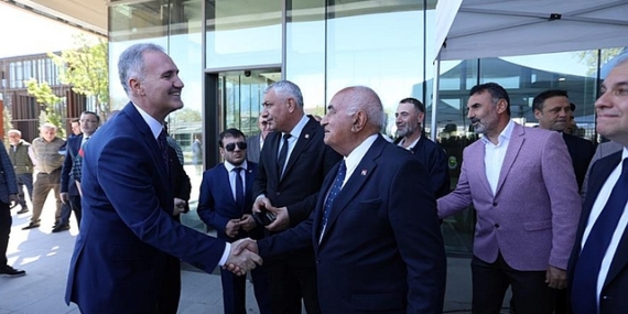İnegöl’de Bayram Birlik Beraberlik Mesajlarıyla Başladı