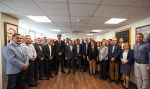 izsu-genel-mudurlugunde-bayrak-degisimi-nLYdJ7kC.jpg