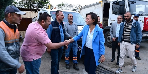 Karabağlar Belediye Başkanı Helil Kınay, Karabağlar Belediyesi Temizlik İşleri Şantiyesi ve Veterinerlik İşleri Müdürlüğü ile güne başladı