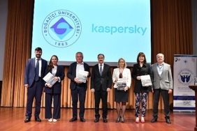 kaspersky-istanbul-seffaflik-merkezini-acti-ve-bogazici-universitesi-ile-mutabakat-anlasmasi-imzaladi-VJhp3Me9.jpg