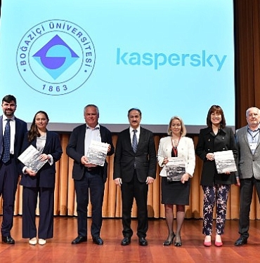kaspersky-istanbul-seffaflik-merkezini-acti-ve-bogazici-universitesi-ile-mutabakat-anlasmasi-imzaladi-VJhp3Me9.jpg