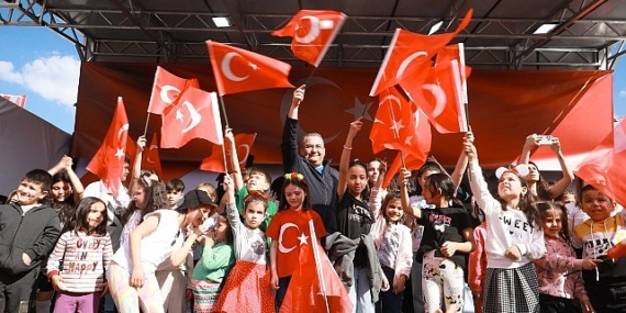 Keçiören Kırmızı Beyaza Büründü