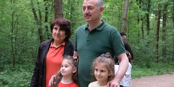 Minik dostlarından Başkan’a; ”Teşekkürler Tahir amca”