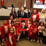 minikler-bayram-coskusunu-baskan-ozdemir-ile-paylasti-VtFRXuel.jpg