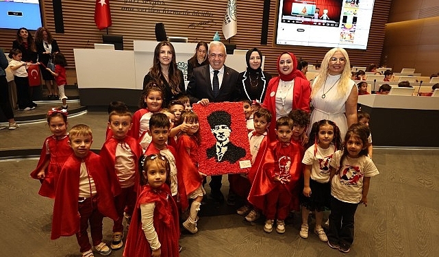 Minikler bayram coşkusunu Başkan Özdemir ile paylaştı