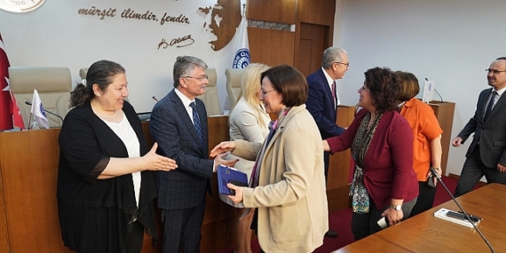 Rektör Prof. Dr. Budak, EÜ Ailesi ile bayramlaştı