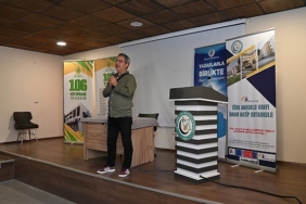 selcuklu-belediyesi-okumadigin-gun-karanliktasin-temasiyla-kutuphaneler-haftasinda-baslattigi-okur-yazar-bulusmalari-ile-yazarlar-CZQzwTCd.jpg