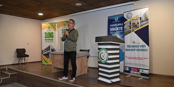 Selçuklu Belediyesi “Okumadığın Gün Karanlıktasın” temasıyla Kütüphaneler Haftası’nda başlattığı okur yazar buluşmaları ile yazarlar ve öğrencileri bir araya getiriyor