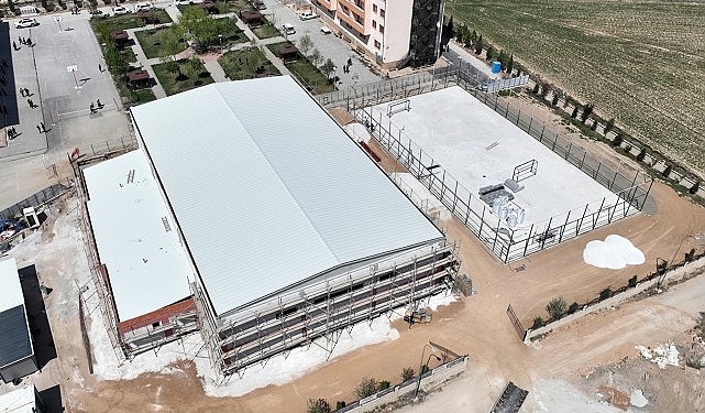 selcuklu-belediyesi-tarafindan-selcuklu-fen-lisesine-kazandirilacak-olan-kapali-spor-salonu-ve-suni-cim-Bwyn49a8.jpg