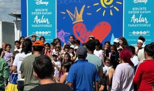 the-walt-disney-company-acev-hatayin-defne-ilcesinde-depremden-etkilenen-cocuklarla-cok-ozel-bir-OCOir7Hj.jpg