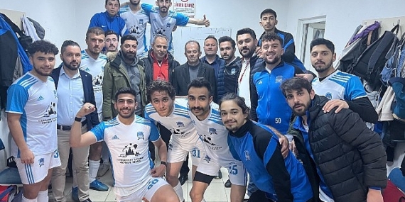 Uçhisar Belediye Başkanı Abdullah Çamcı, Hisarsporun amatör lig maçını tribünden seyretti