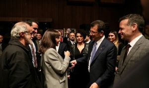 ibb-baskani-ekrem-imamoglu-paris-ziyaretinin-ilk-gununun-aksaminda-avrupa-sosyalist-partisi-ozel-oturumuna-6r2yv568.jpg