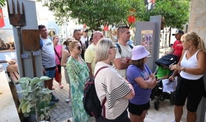kultur-evine-ilk-turist-kafilesi-geldi-fi6eIP2d.jpg