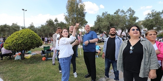 Menderes Semaları Rengarenk Oldu