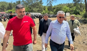 motosiklet-tutkunlari-kemerde-bulustu-finuENTs.jpg