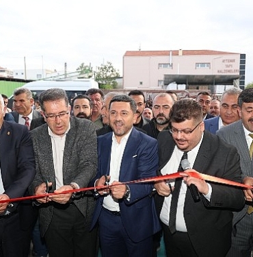 nevsehir-belediye-baskani-rasim-ari-cesitli-mahallelerde-yeni-acilan-isyerlerini-ziyaret-ederek-duzenlenen-acilis-G23fcNuz.jpg