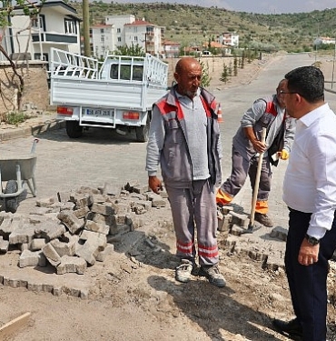 nevsehir-belediye-baskani-rasim-ari-mehmet-akif-ersoy-mahallesinde-belediye-ekiplerince-gerceklestirilen-yol-bakim-Gnc6rSWw.jpg