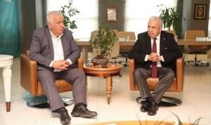 nilufer-belediyesporun-yeni-yonetiminden-baskan-ozdemire-ziyaret-JdwTLY72.jpg